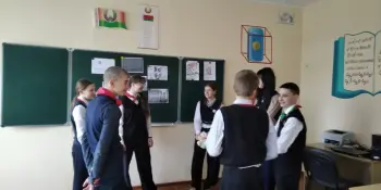 "Мое психологическое благополучие и помощь сверстникам в кризисной ситуации" и "Я и окружающие: шаги к взаимопониманию"