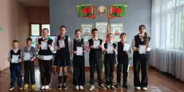 Торжественная линейка, посвящённая окончанию учебного года